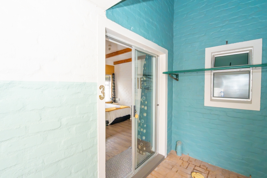 6 Bedroom Property for Sale in Middedorp Western Cape